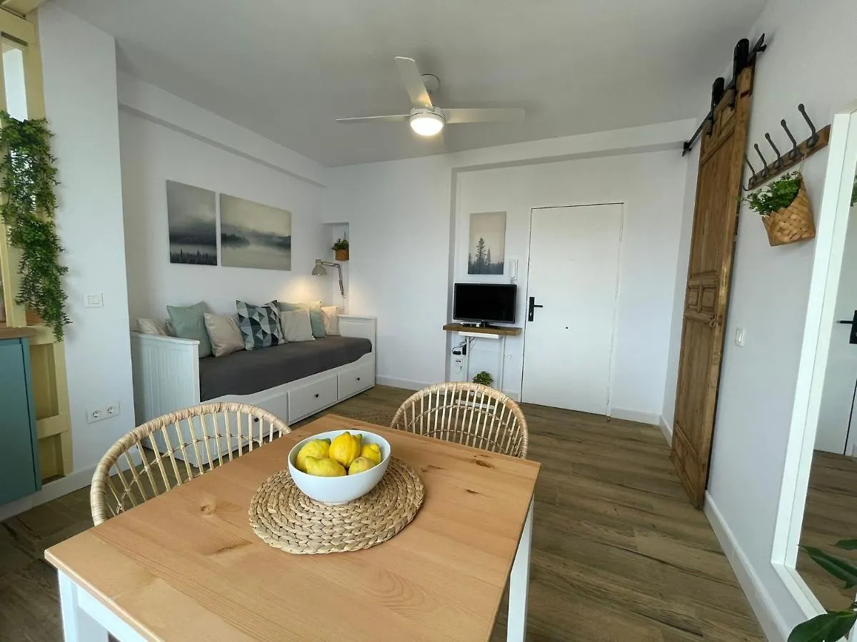Apartment Studio On The Beach Front Malaga Spain