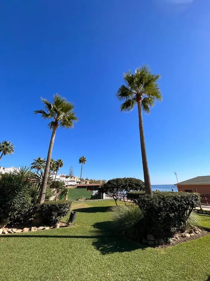 Studio On The Beach Front Malaga Apartment